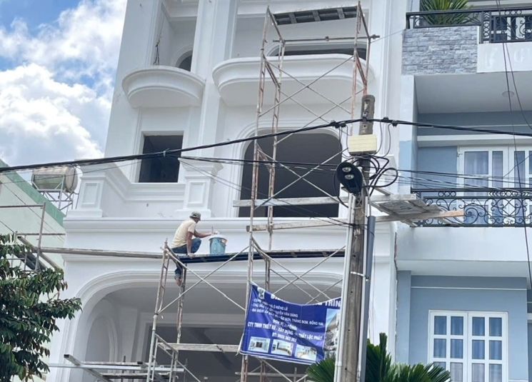 THI CÔNG SƠN NƯỚC CHỐNG THẤM PHƯỜNG BÌNH TRƯNG TÂY